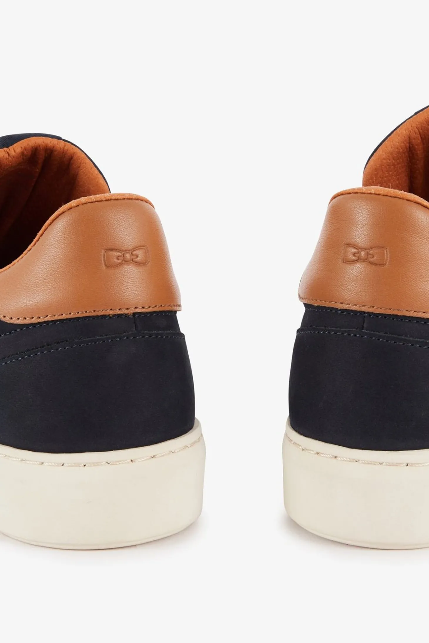 Baskets Bleu Marine En Cuir