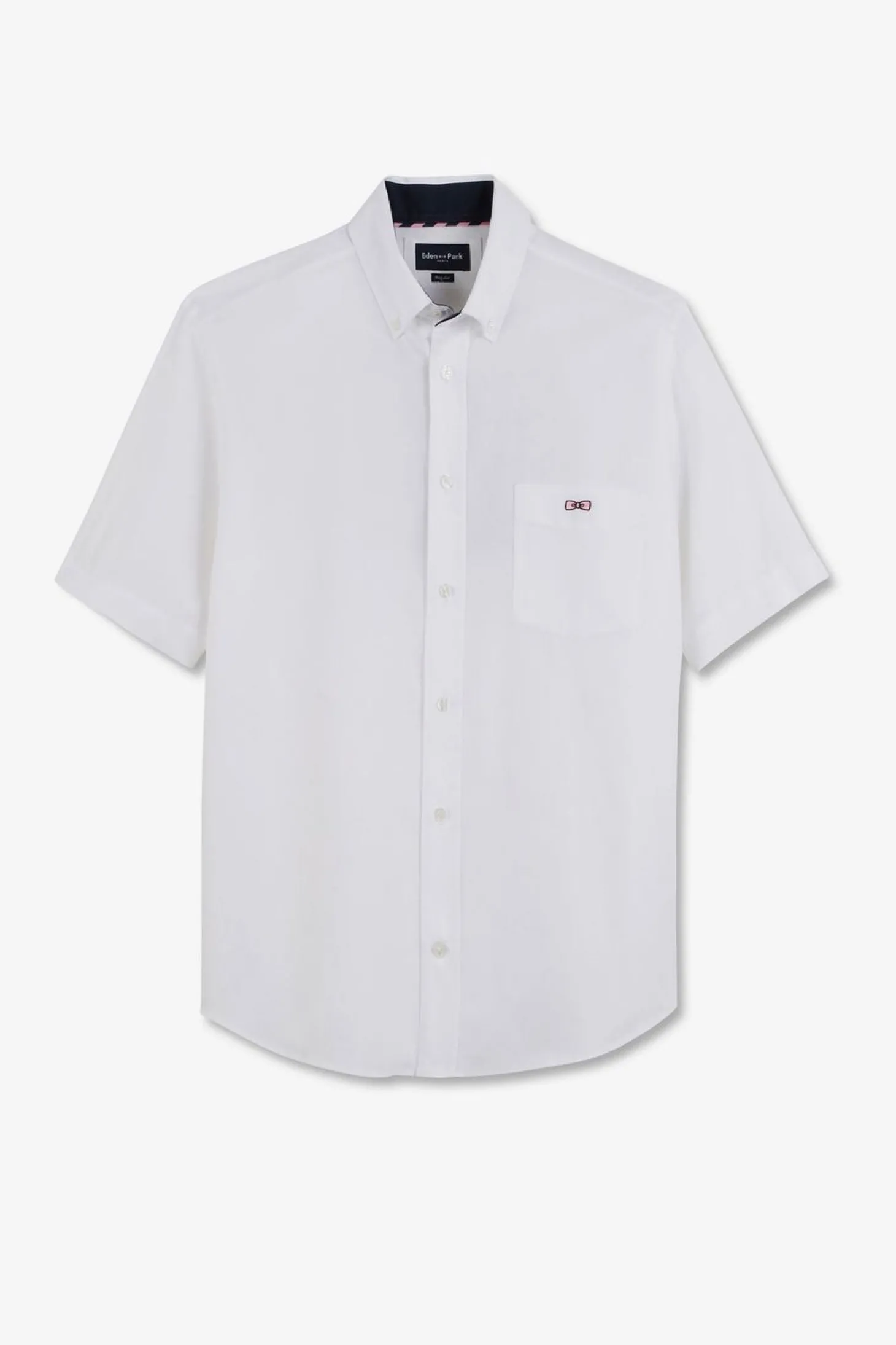 Chemisette Blanche A Details Noeuds Papillon