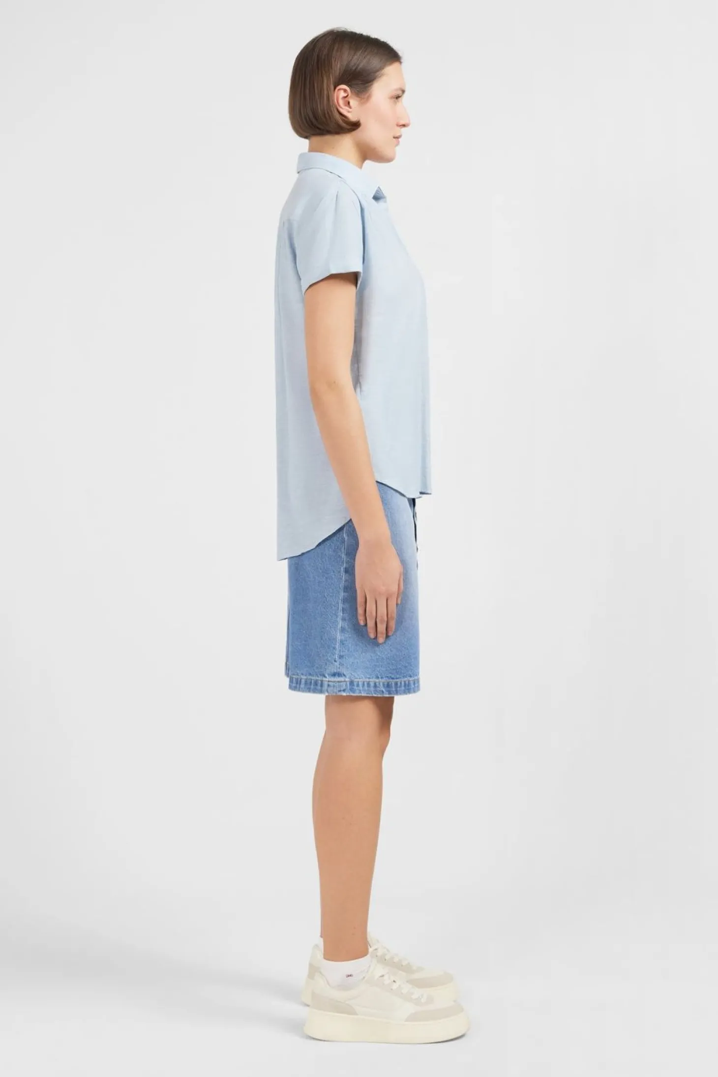 Chemisier Bleu Clair A Manches Courtes