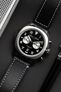 Montre A Quartz Chronographe En Cuir Noir