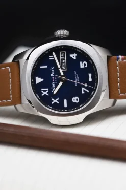 Montre A Quartz En Cuir Marron