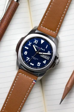Montre A Quartz En Cuir Marron