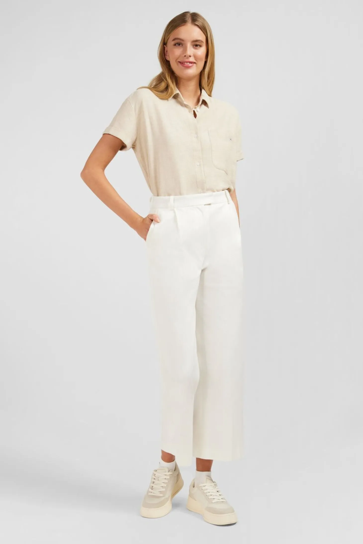 Pantalon Ecru A Jambes Larges Coupe Comfort