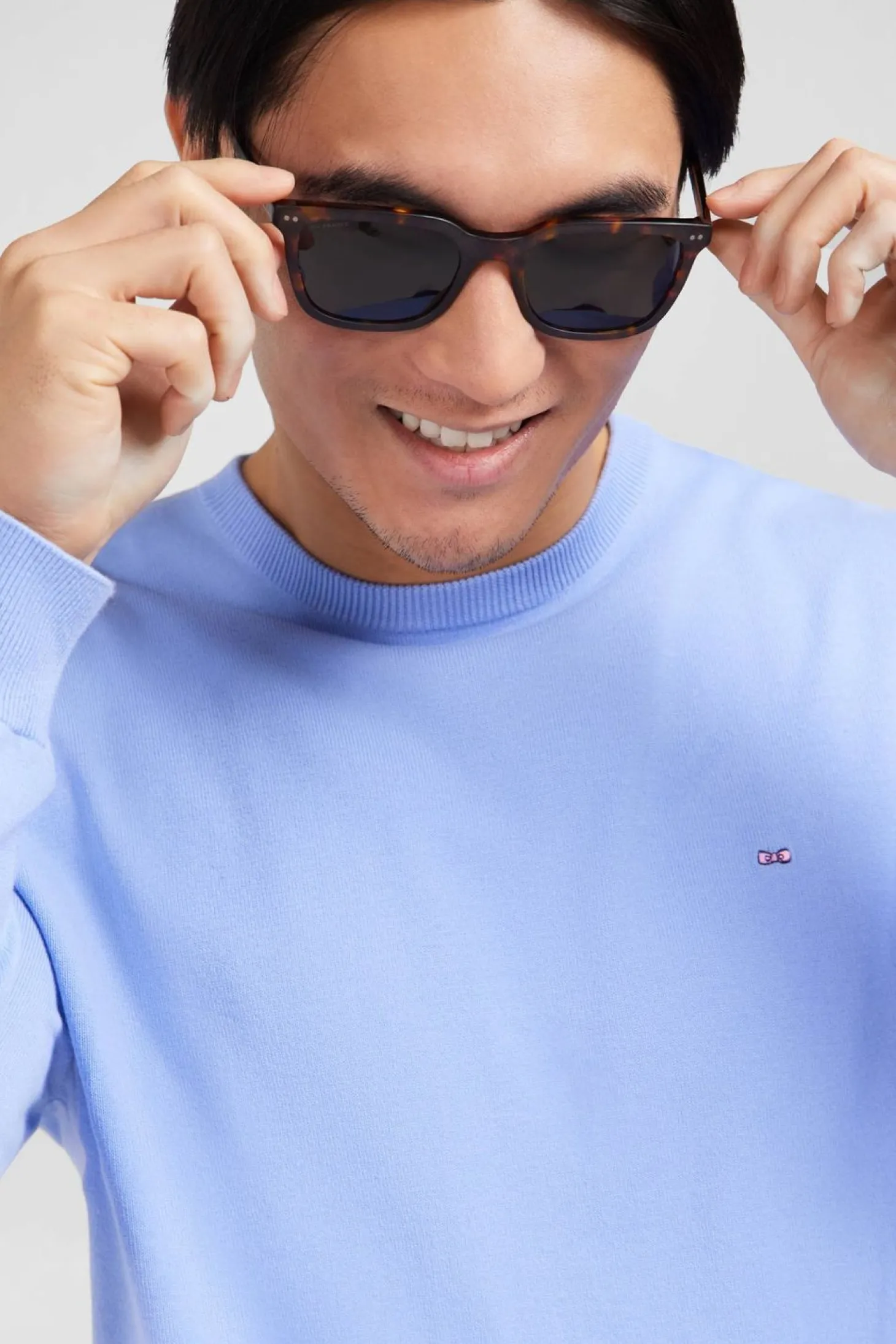 Pull Bleu A Col Rond En Coton
