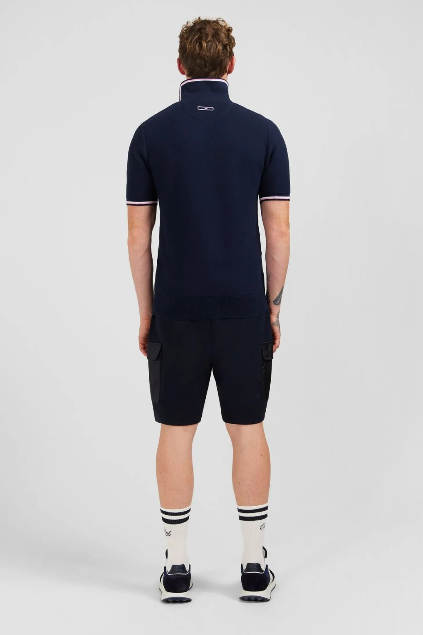 Pull Bleu Marine A Manches Courtes