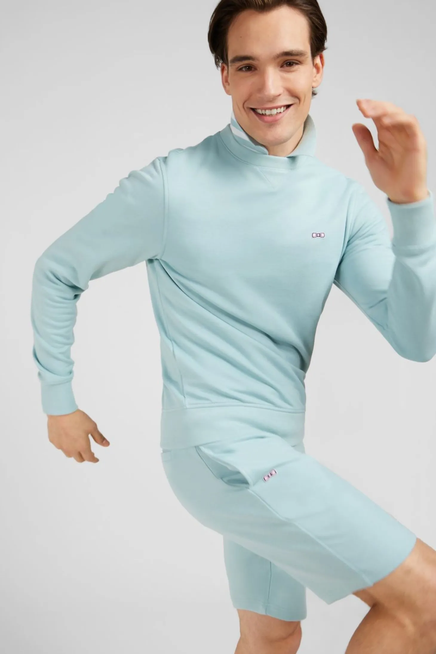 Sweatshirt A Col Rond En Molleton Vert Embleme Noeud Papillon