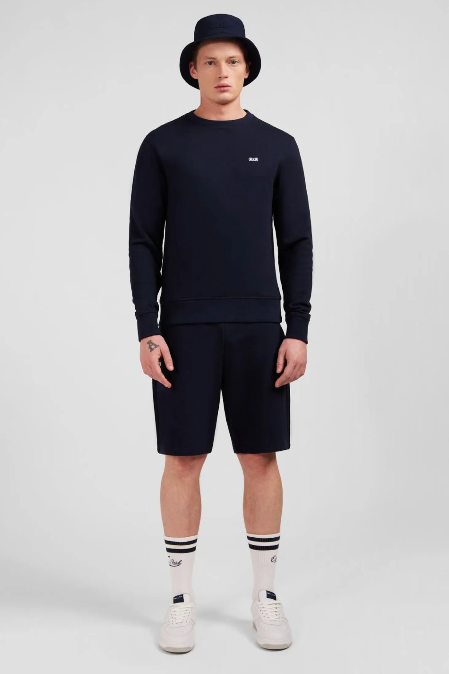 Sweatshirt A Col Rond En Molleton Marine Embleme Noeud Papillon