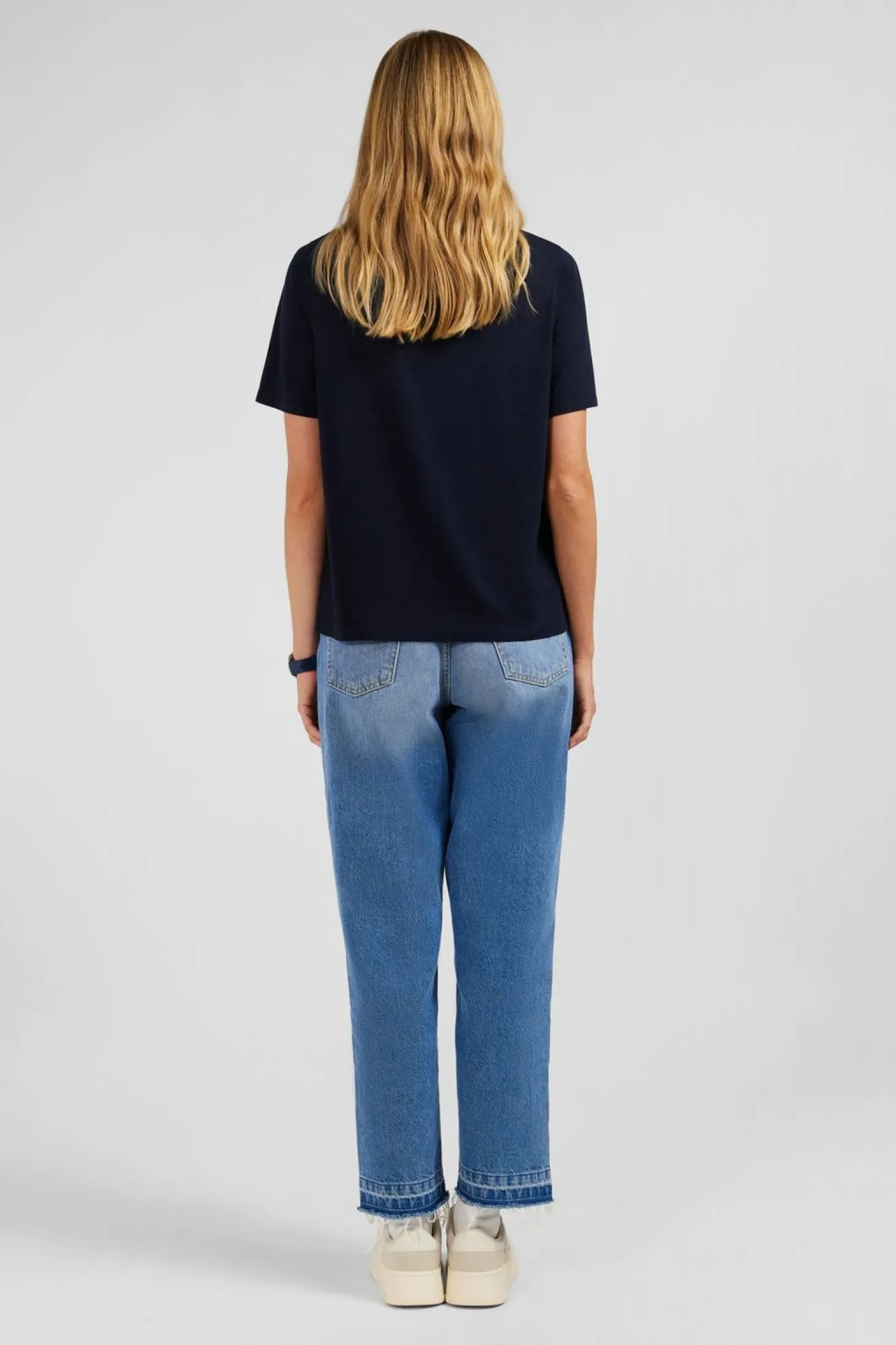 T-Shirt Bleu Fonce Uni A Manches Courtes