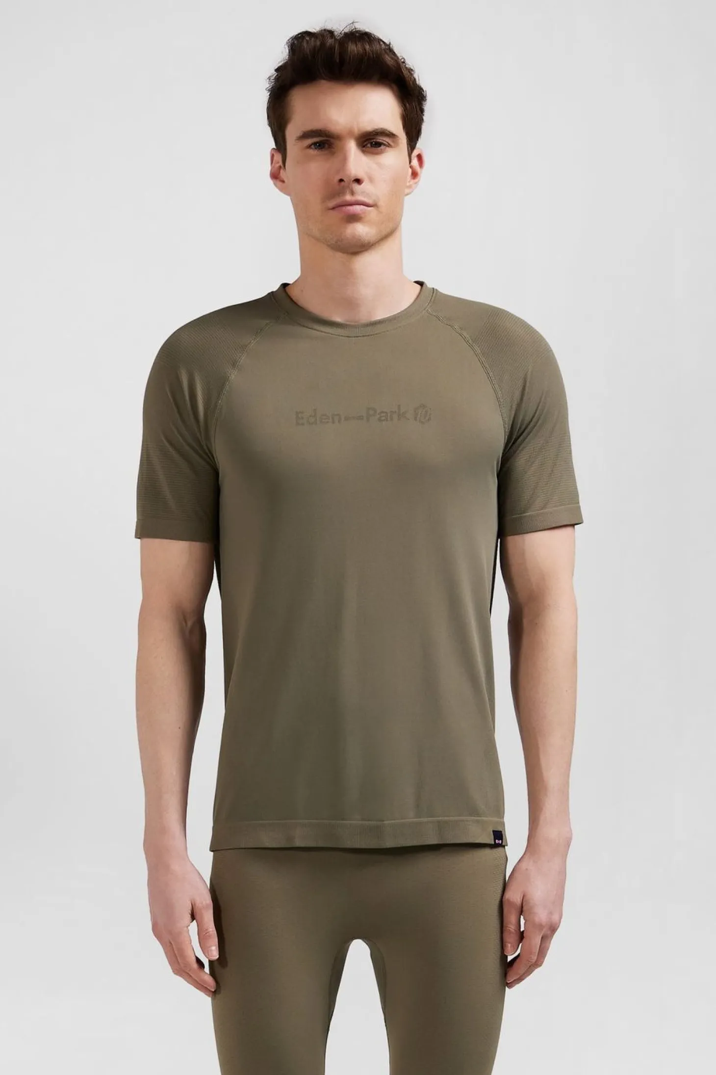 T-Shirt De Sport Manches Courtes A Details Cercles Kaki
